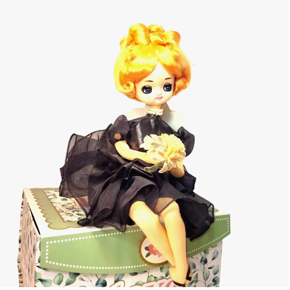 Vintage Setting Jestla Japanese Big Eyed Big Head Boudoir Pose Doll - Picture 3 of 12
